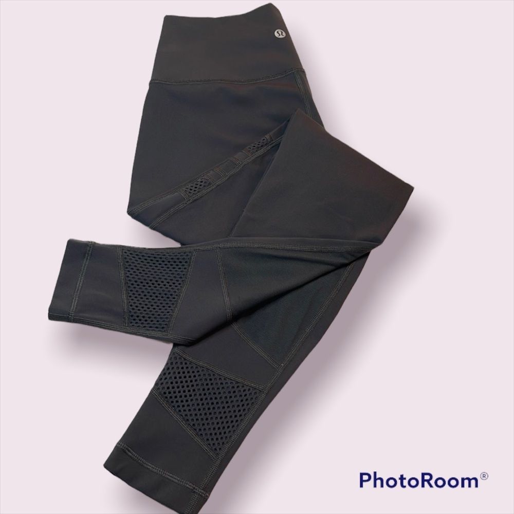 LULULEMON Gray Mesh Legging
